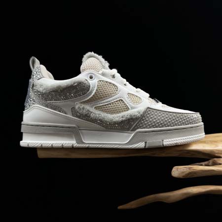 2026年1月10日入荷新品Louis Vuitton人気 スニーカー男女兼用/誕生日プレゼント/XH工場