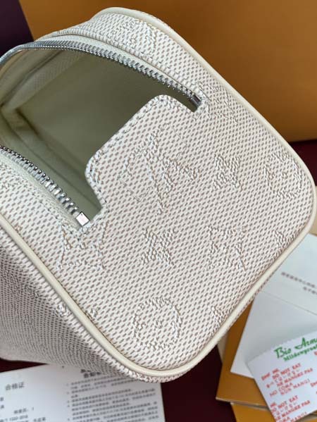 2026年1月13日新作高品質Louis VuittonバッグM27158 /Monogram Heritage13 x 12 x 20/GQ工場