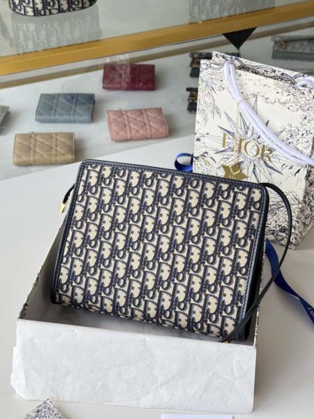 2026年1月13日新作高品質Diorバッグ 1535cm 26x19.5x7cm /GQ工場