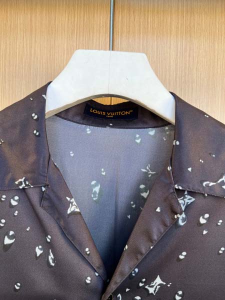 2026年1月21日新作Louis vuitton半袖 tシャツ高品質人気商品/誕生日プレゼント/FF工場