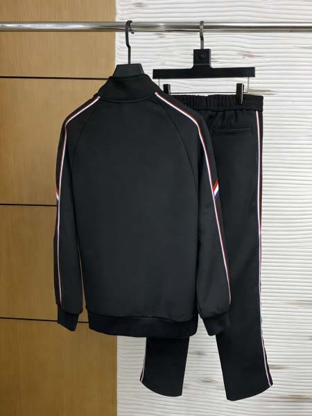 2026年1月28日入荷新作Moncler上下セット大人気 激安/zh工場