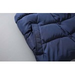 2026年1月9日PRADA 新作 羽毛綿のベストJX工場