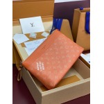 2026年1月14日新作 高品質Louis VuittonバッグM12665/Monogram   Pochette Voyage 32 x 21 x 8  /GQ工場