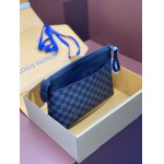 2026年1月14日新作高品質Louis VuittonバッグM82545    Monogram    Pochette Voyage 32 x 21 x 8  /GQ工場