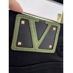 2026年1月23日新作VALENTINOジーパン高品質人気商品/誕生日プレゼント/FF工場