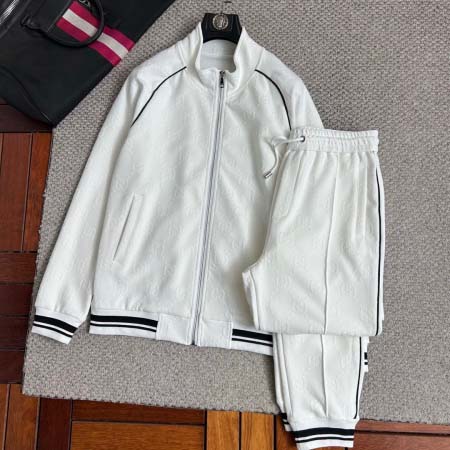 2026年1月28日入荷新作Gucci上下セット大人気 激安...