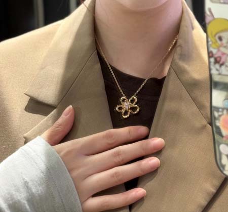 2026年2月1日入荷新品van cleef & arpelsネックレスギフト/誕生日/記念品/アクセサリーxin工場