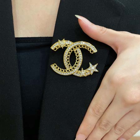 2026年2月2日入荷新品シャネルブローチギフト/誕生日/記念品/アクセサリーxin工場