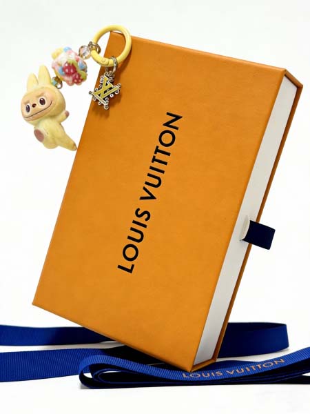 2026年2月3日入荷新品ルイヴィトン キーホルダー ギフト/誕生日/記念品/アクセサリーxin工場