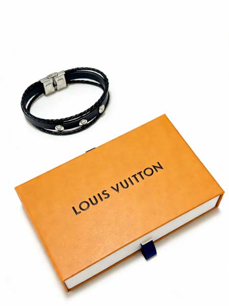 2026年2月3日入荷新品ルイヴィトンブレスレットギフト/誕生日/記念品/アクセサリーxin工場