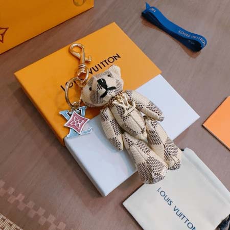 2026年2月3日入荷新品ルイヴィトン キーホルダー ギフト/誕生日/記念品/アクセサリーxin工場