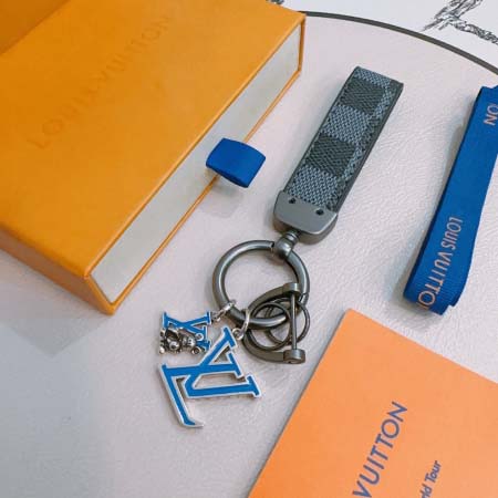 2026年2月3日入荷新品ルイヴィトン キーホルダー ギフト/誕生日/記念品/アクセサリーxin工場