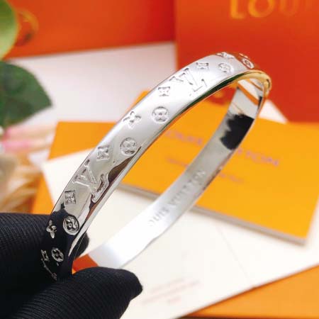 2026年2月3日入荷新品ルイヴィトン腕輪/ブレスレットギフト/誕生日/記念品/アクセサリーxin工場