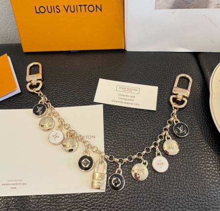 2026年2月3日入荷新品ルイヴィトン キーホルダー ギフト/誕生日/記念品/アクセサリーxin工場