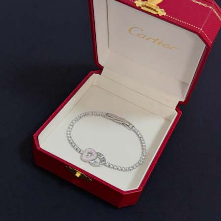 2026年2月3日入荷新品カルティエブレスレットギフト/誕生日/記念品/アクセサリーxin工場