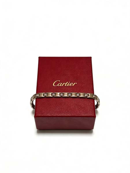 2026年2月3日入荷新品カルティエブレスレットギフト/誕生日/記念品/アクセサリーxin工場