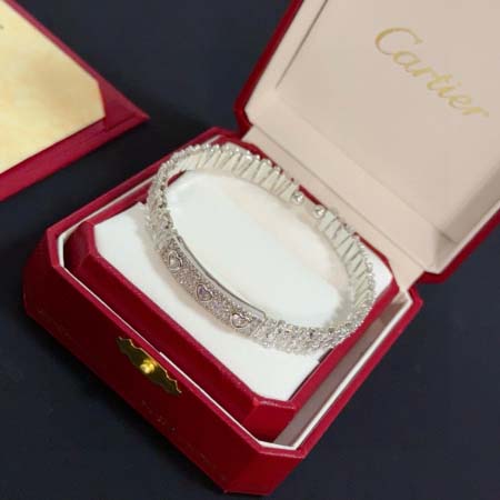 2026年2月3日入荷新品カルティエ腕輪/ブレスレットギフト/誕生日/記念品/アクセサリーxin工場