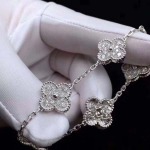 2026年2月1日入荷新品van cleef & arpelsネックレスギフト/誕生日/記念品/アクセサリーxin工場