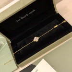 2026年2月1日入荷新品van cleef & arpelsブレスレットギフト/誕生日/記念品/アクセサリーxin工場