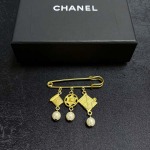 2026年2月2日入荷新品シャネルブローチギフト/誕生日/記念品/アクセサリーxin工場