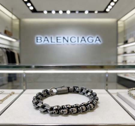 2026年2月3日入荷新品Balenciagaブレスレットギ...