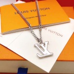 2026年2月3日入荷新品ルイヴィトンネックレスギフト/誕生日/記念品/アクセサリーxin工場