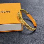 2026年2月3日入荷新品ルイヴィトン腕輪/ブレスレットギフト/誕生日/記念品/アクセサリーxin工場