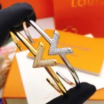 2026年2月3日入荷新品ルイヴィトン腕輪/ブレスレットギフト/誕生日/記念品/アクセサリーxin工場