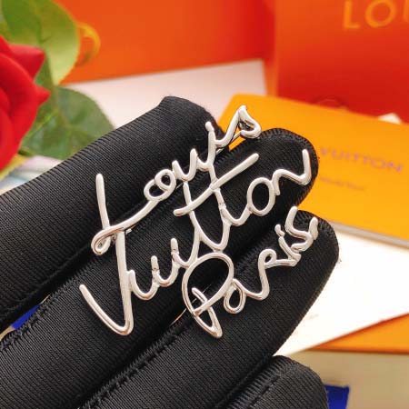 2026年2月3日入荷新品ルイヴィトンブローチギフト/誕生日...