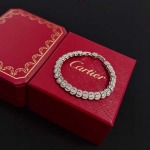 2026年2月3日入荷新品カルティエブレスレットギフト/誕生日/記念品/アクセサリーxin工場
