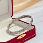 2026年2月4日入荷新品Cartier腕輪/ブレスレットギフト/誕生日/記念品/アクセサリーxin工場