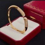 2026年2月4日入荷新品Cartier腕輪/ブレスレットギフト/誕生日/記念品/アクセサリーxin工場