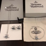 2026年2月5日入荷新品Vivienneネックレスギフト/誕生日/記念品/アクセサリーxin工場