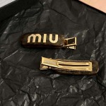 2026年2月5日入荷新品miumiuヘアピンギフト/誕生日/記念品/アクセサリーxin工場
