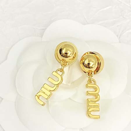 2026年2月5日入荷新品MiuMiuピアスギフト/誕生日/...