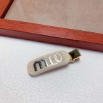 2026年2月5日入荷新品miumiuヘアピンギフト/誕生日/記念品/アクセサリーxin工場