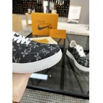 2026年2月21日入荷新作Louis Vuitton靴/スニーカー人気商品★/誕生日プレゼント/流行/高品質/JY工場