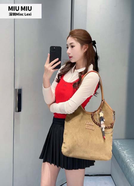 2026年3月6日入荷早春新作 Miumiuジャケットファッション/誕生日プレゼント/贈り物 can工場