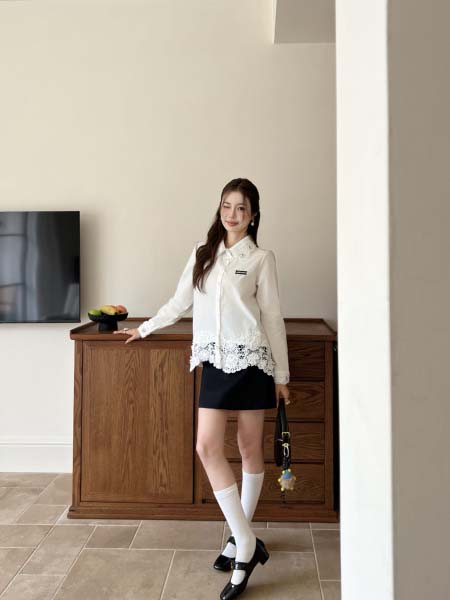 2026年3月6日入荷早春新作 Miumiuシャツファッション/誕生日プレゼント/贈り物 can工場