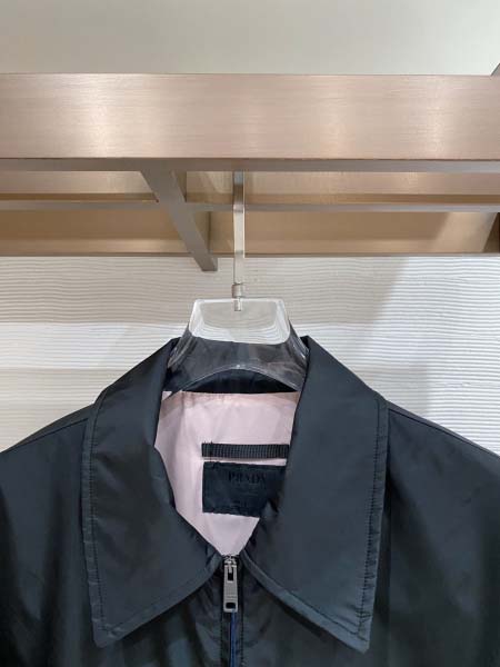 2026年3月6日入荷春秋新作Pradaジャケット高品質DH工場
