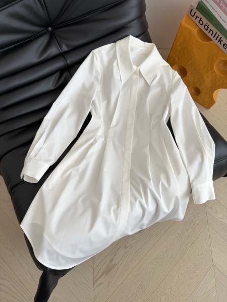 2026年3月22日入荷早春新作Prada女性用ファッション/誕生日プレゼント/贈り物 can工場