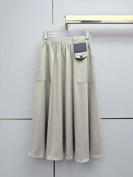 2026年3月22日入荷早春新作loewe女性用ファッション/誕生日プレゼント/贈り物 can工場