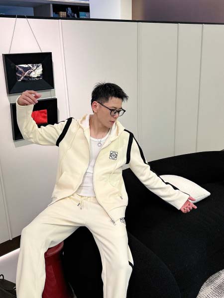 2026年3月25日入荷新作Loewe上下セット 超厳選★高級品/誕生日プレゼント/OM工場