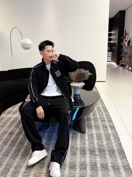 2026年3月25日入荷新作Loewe上下セット 超厳選★高級品/誕生日プレゼント/OM工場