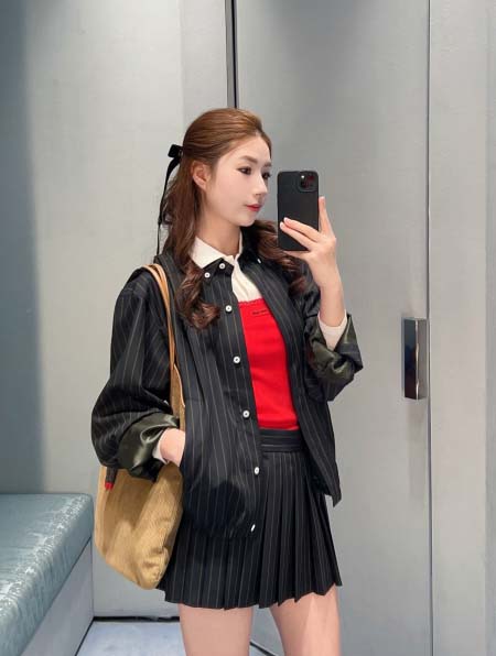 2026年3月6日入荷早春新作 Miumiuジャケットファッ...