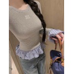 2026年3月6日入荷早春新作 Miumiuアンダーシャツファッション/誕生日プレゼント/贈り物 can工場