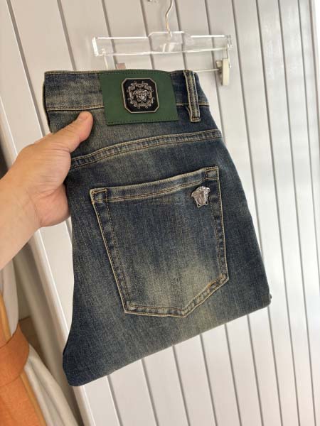 2026年3月9日新作Versaceジーパン高品質人気商品/...