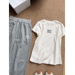 2026年3月21日入荷早春新作miumiu女性用ファッション/誕生日プレゼント/贈り物 can工場