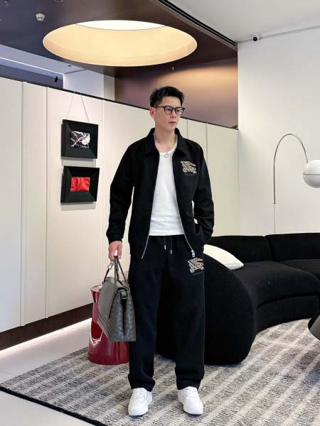 2026年3月25日入荷新作Burberry上下セット 超厳...