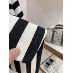 2026年3月31日入荷新作miumiu半袖Tシャツ春夏高品質超厳選★入手困難/LD工場